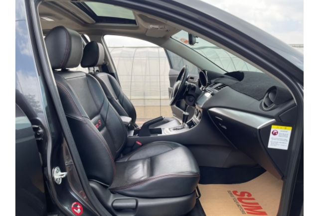 Mazda MAZDA3  第10張相片