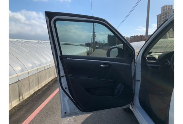 Suzuki SWIFT  第7張相片