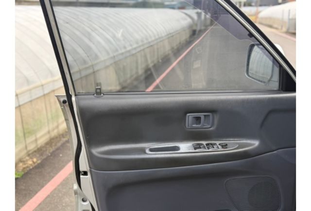 Toyota ZACE  第8張相片