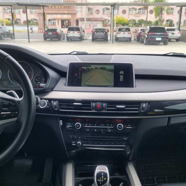 BMW寶馬 X5 XDRIVE25D  第5張相片