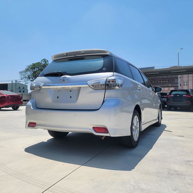 TOYOTA豐田 WISH  第4張相片