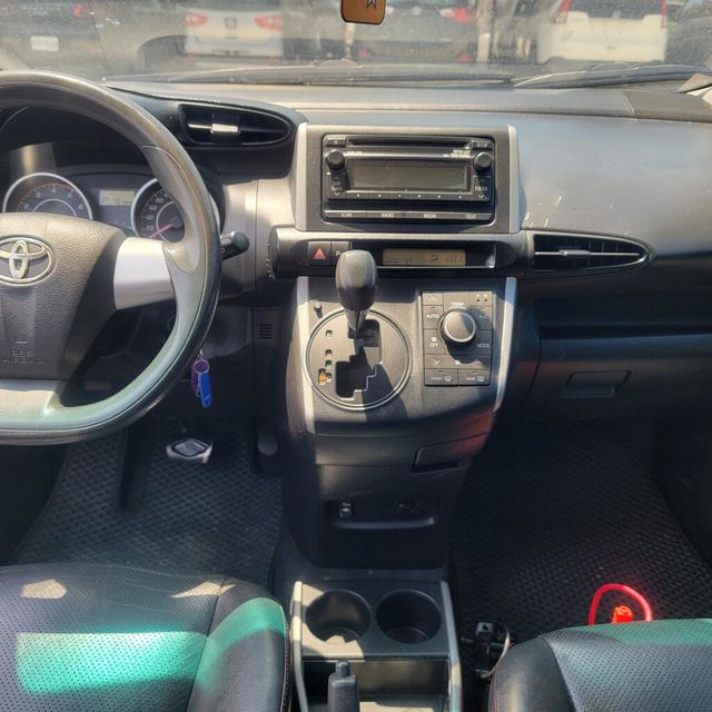 TOYOTA豐田 WISH  第5張相片