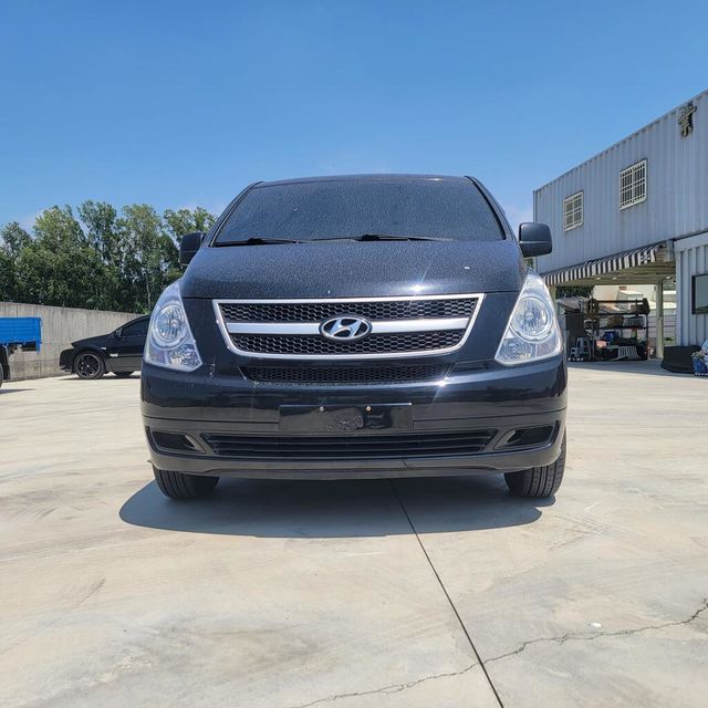 HYUNDAI現代 STAREX  第3張相片