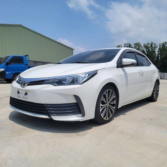 TOYOTA豐田 ALTIS  第1張相片