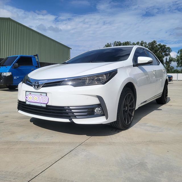 TOYOTA豐田 ALTIS  第2張相片