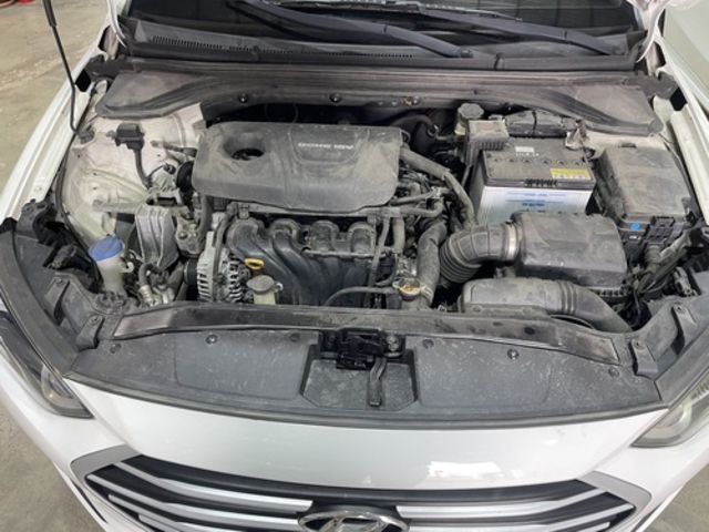 HYUNDAI現代 ELANTRA  第6張相片