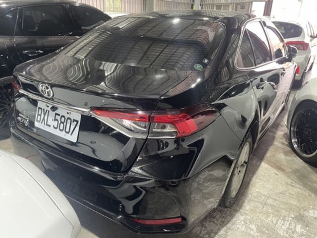 TOYOTA豐田 ALTIS  第2張相片