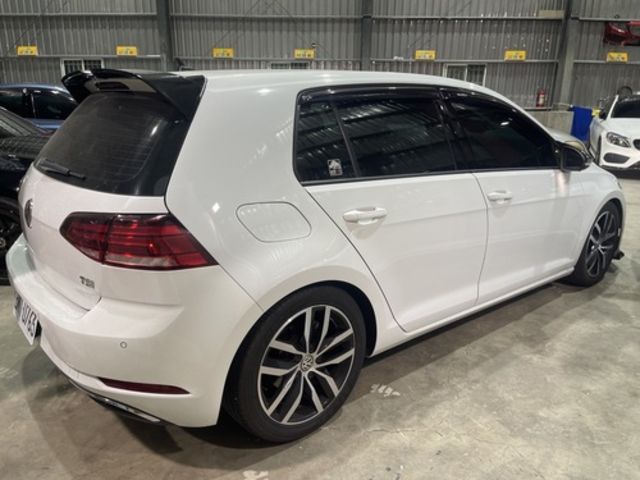 VOLKSWAGEN福斯 GOLF  第2張相片