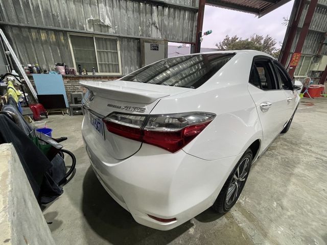 TOYOTA豐田 ALTIS  第2張相片