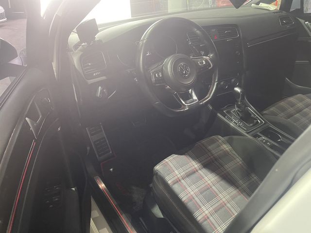 VOLKSWAGEN福斯 GOLF GTI  第9張相片