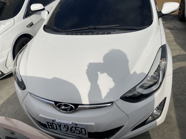 HYUNDAI現代 ELANTRA  第3張相片
