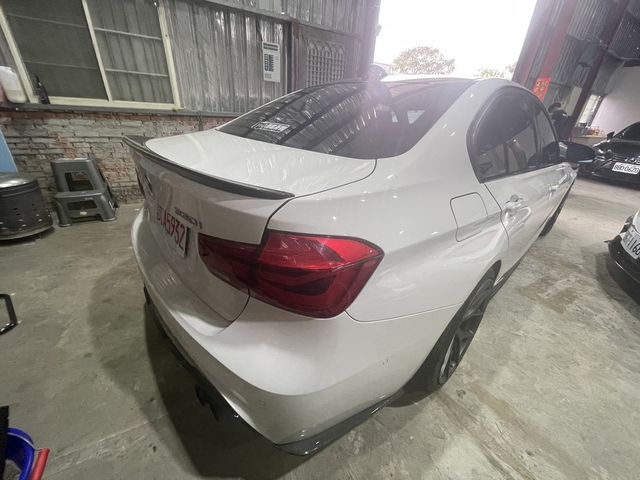 BMW寶馬 330I  第2張相片