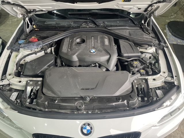 BMW寶馬 330I  第6張相片