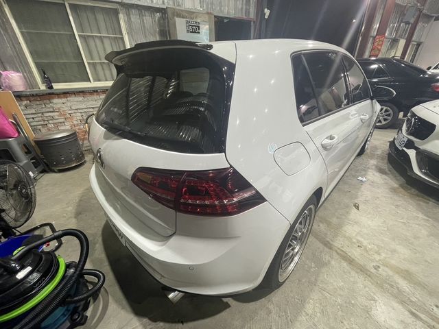 VOLKSWAGEN福斯 GOLF GTI  第3張相片
