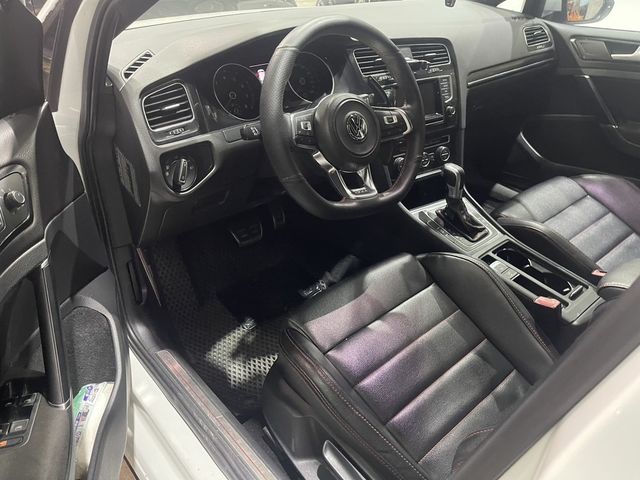VOLKSWAGEN福斯 GOLF GTI  第9張相片