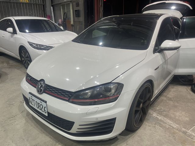 VOLKSWAGEN福斯 GOLF GTI  第1張相片