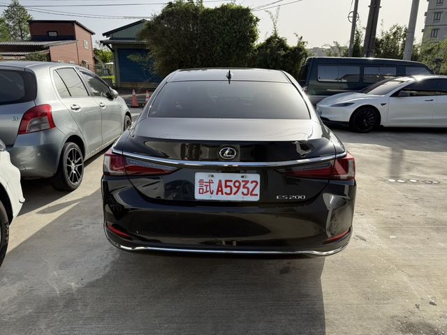 LEXUS凌志 ES200  第4張相片