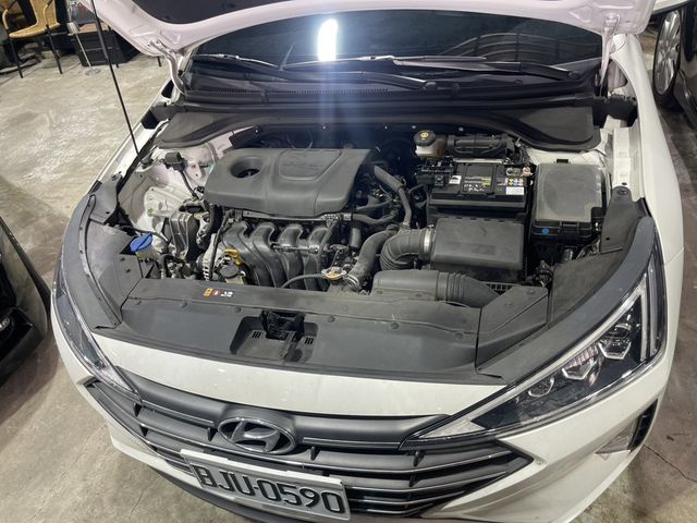 HYUNDAI現代 ELANTRA  第6張相片