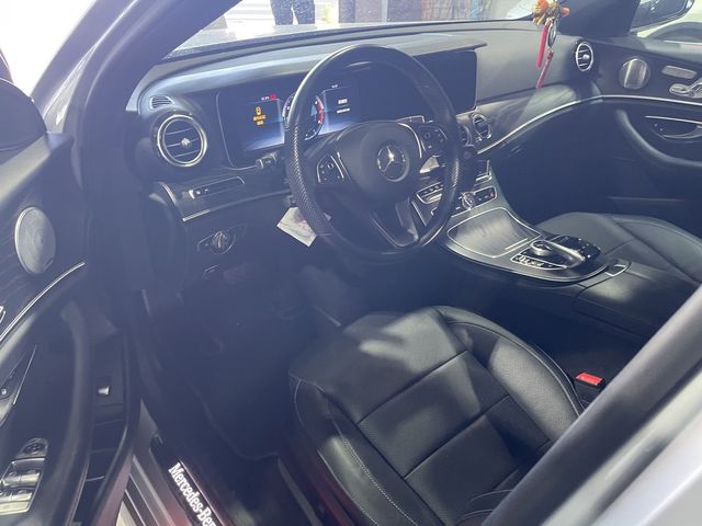 M-BENZ賓士 E300  第5張相片