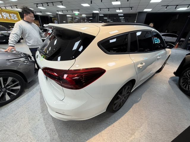 FORD福特 FOCUS WAGON  第2張相片