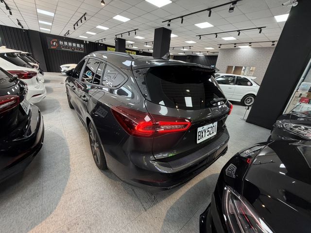 FORD福特 FOCUS WAGON  第2張相片