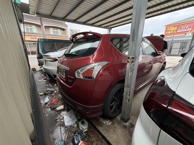 NISSAN日產 TIIDA  第2張相片