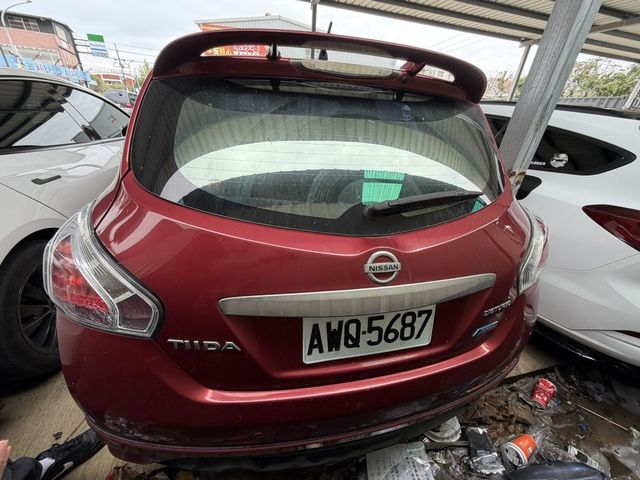 NISSAN日產 TIIDA  第4張相片