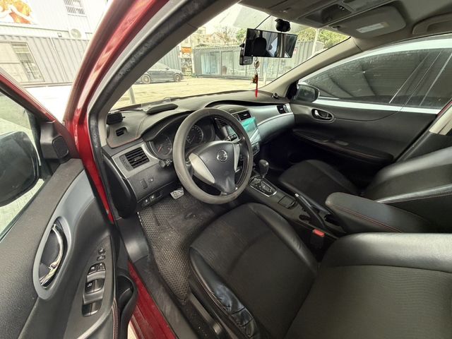 NISSAN日產 TIIDA  第5張相片