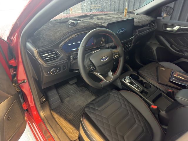 FORD福特 FOCUS WAGON  第5張相片