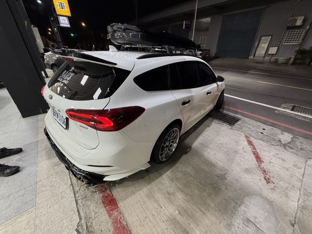 FORD福特 FOCUS WAGON  第2張相片