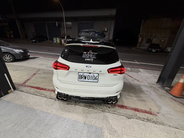 FORD福特 FOCUS WAGON  第4張相片