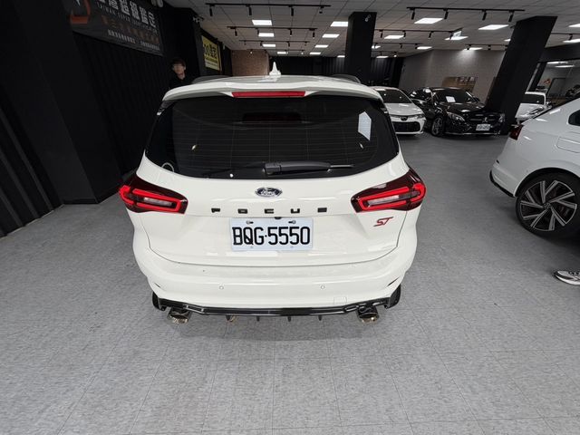 FORD福特 FOCUS WAGON  第4張相片