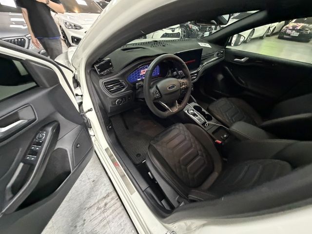 FORD福特 FOCUS WAGON  第5張相片