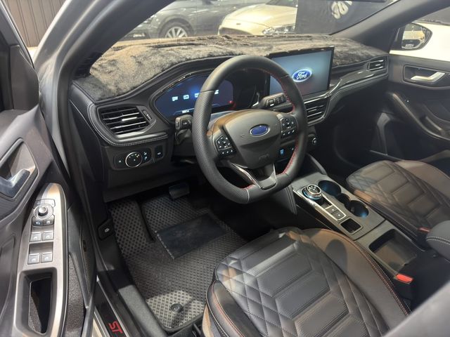 FORD福特 FOCUS WAGON  第5張相片