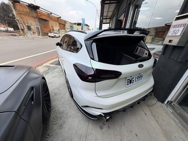 FORD福特 FOCUS ST WAGON  第2張相片