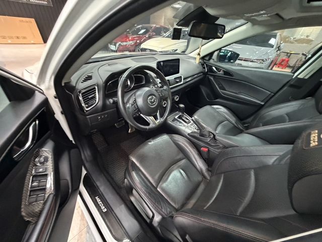 MAZDA馬自達 MAZDA 3  第5張相片