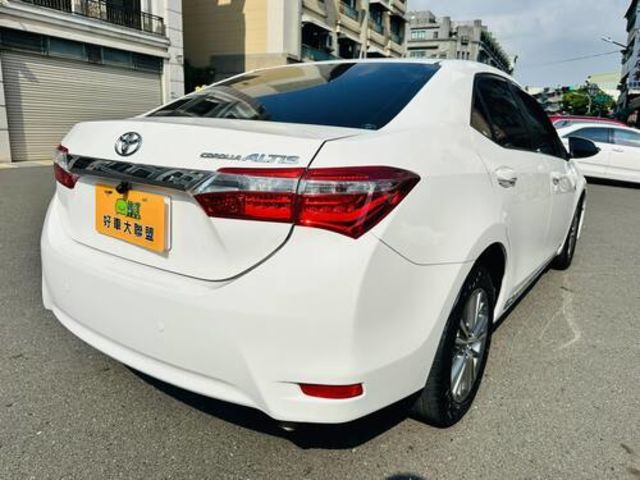 TOYOTA豐田 ALTIS  第2張相片