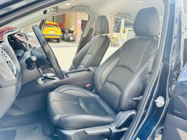 MAZDA馬自達 MAZDA 3  第10張相片