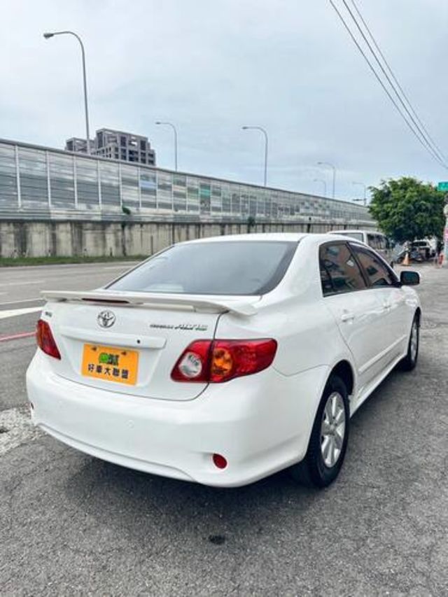 TOYOTA豐田 ALTIS  第2張相片
