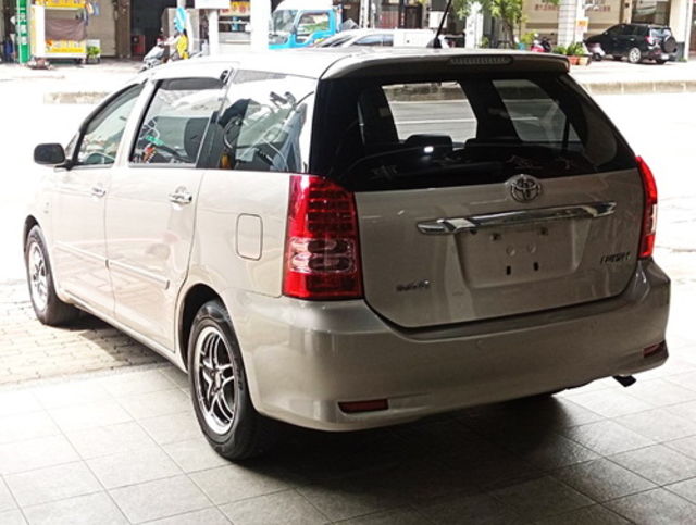 TOYOTA豐田 WISH  第2張相片