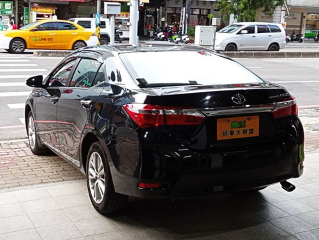 TOYOTA豐田 ALTIS  第2張相片