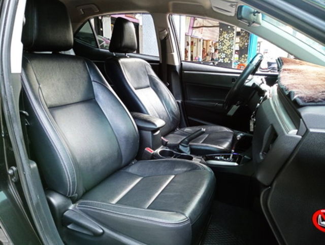 TOYOTA豐田 ALTIS  第3張相片