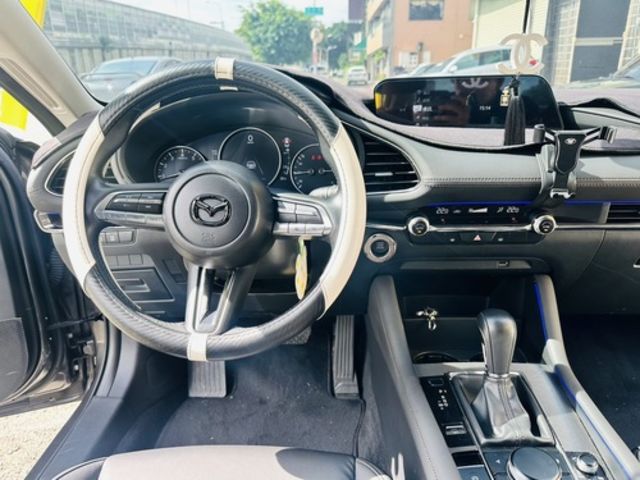 MAZDA馬自達 MAZDA 3  第10張相片