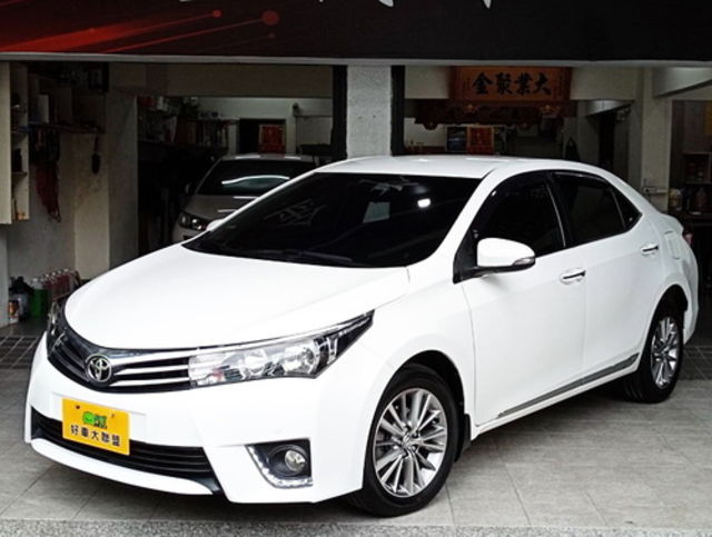 TOYOTA豐田 ALTIS  第1張相片