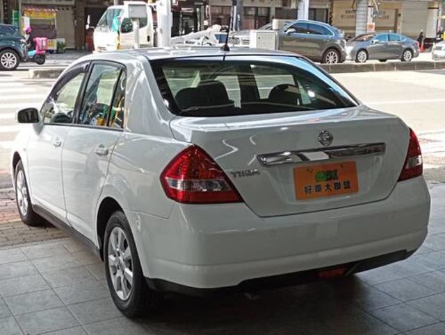 NISSAN日產 TIIDA  第2張相片