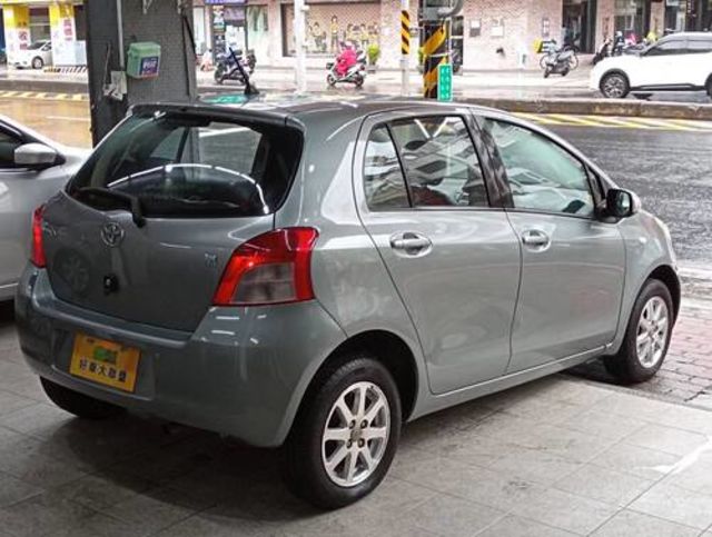 TOYOTA豐田 YARIS  第2張相片