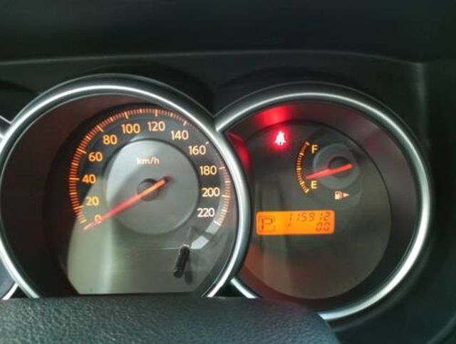 NISSAN日產 TIIDA  第9張相片