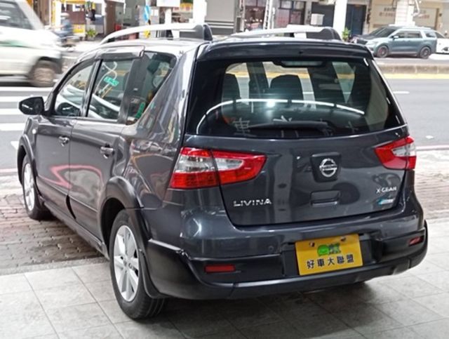 NISSAN日產 LIVINA  第2張相片