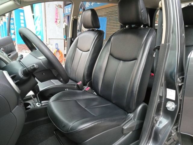 NISSAN日產 LIVINA  第3張相片