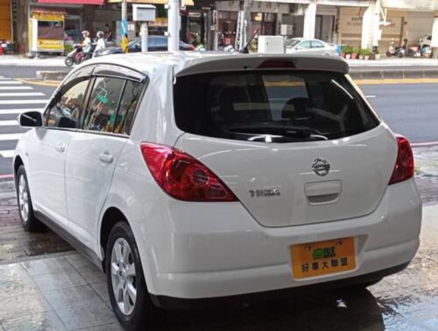 NISSAN日產 TIIDA  第2張相片